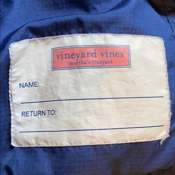 Vineyard Vines boys puffer vest - Picture 5 of 7